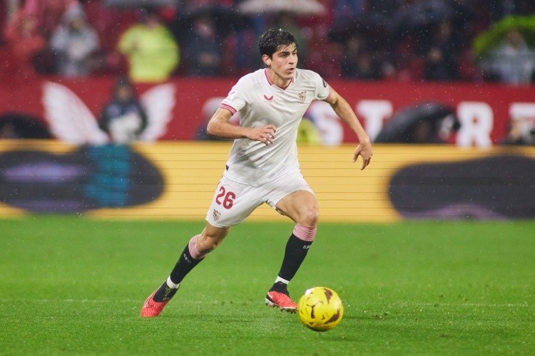 迪马济奥：那不勒斯重新有意胡安卢，将和尤文竞争这名右边后卫