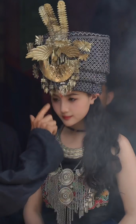 加拿大28预测-麻阳龙舟队训练备战龙超，出征时会抬龙舟到河边，曾因手推肩扛50公里硬核护送火出圈|潇湘晨报·晨视频|龙舟比赛|湖南省|怀化市|活动_新浪体育_新浪新闻